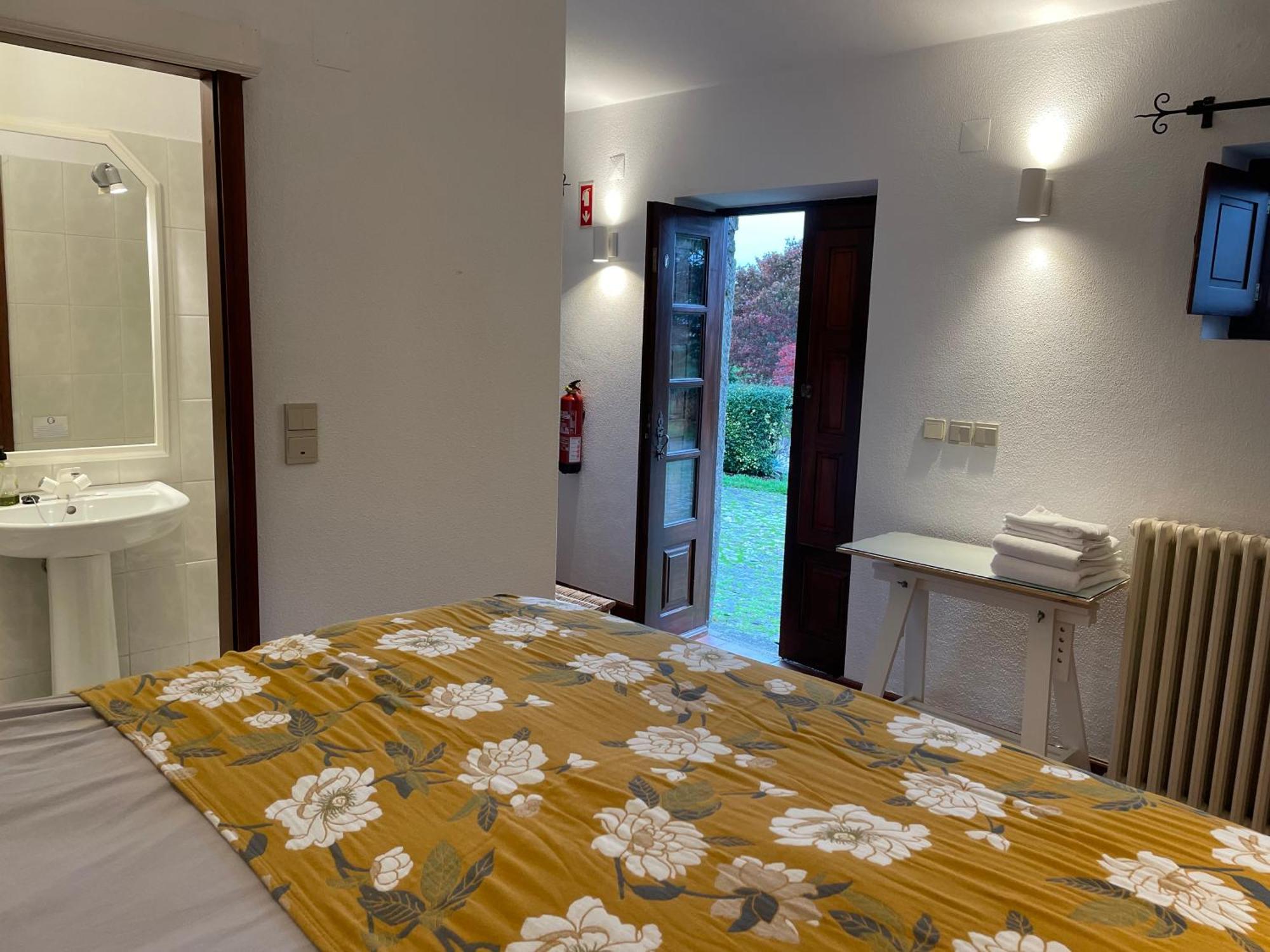 Bed and Breakfast The Quixote House à Caminha Extérieur photo